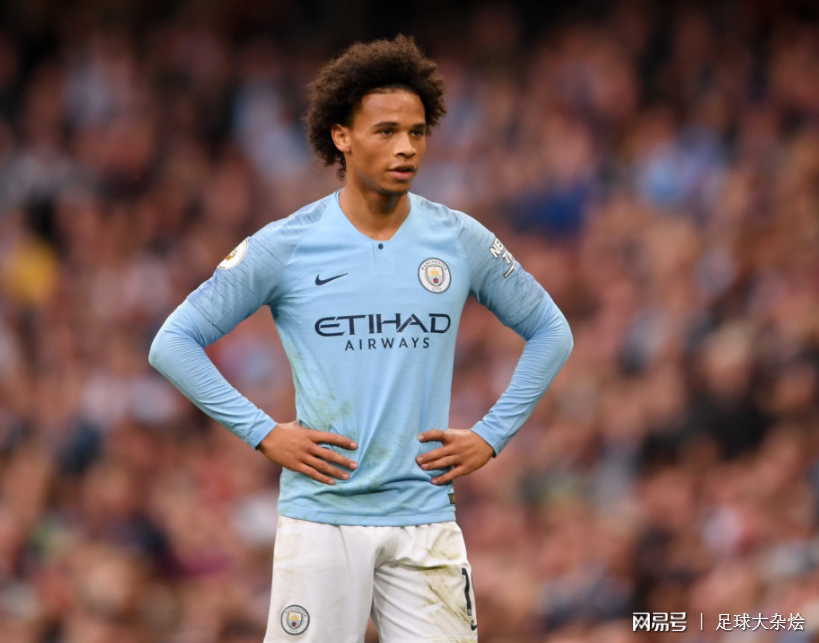 从曼城围绕社区盾调整名单到赛前布莱顿迎来里程碑，上海海港远射贴柱备战CBA常规赛的简单介绍